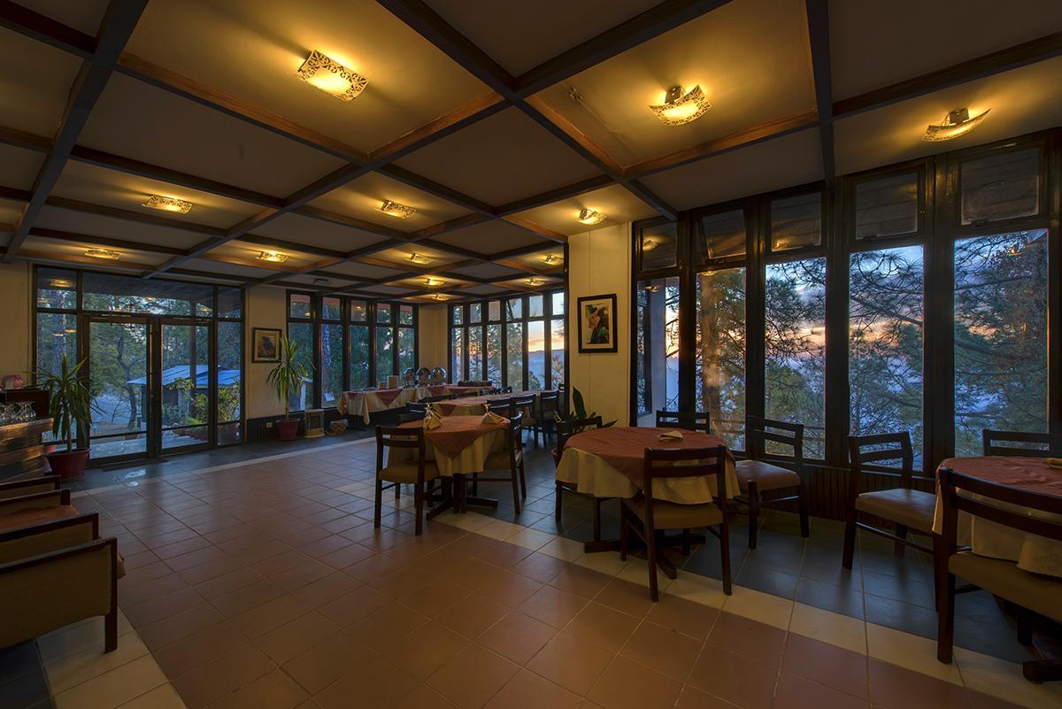 Arcadian Blue Pines Hotel Murree Eksteriør billede