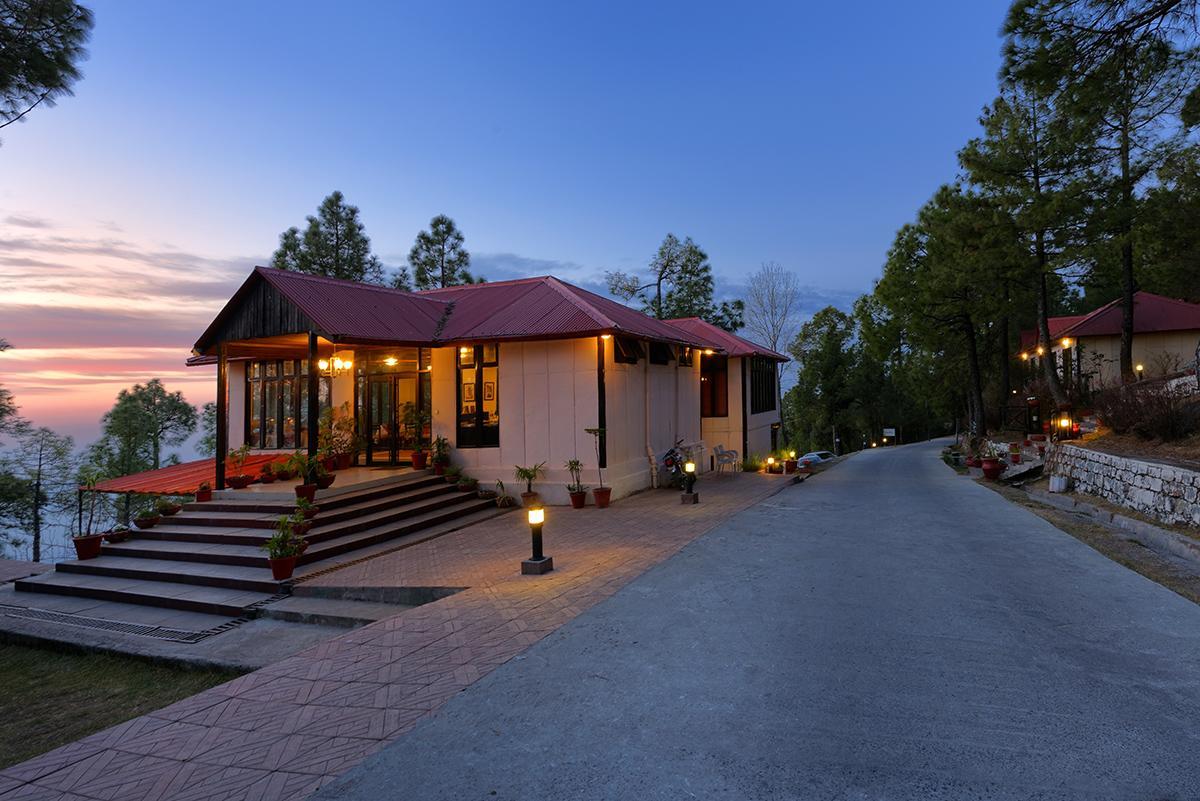 Arcadian Blue Pines Hotel Murree Eksteriør billede