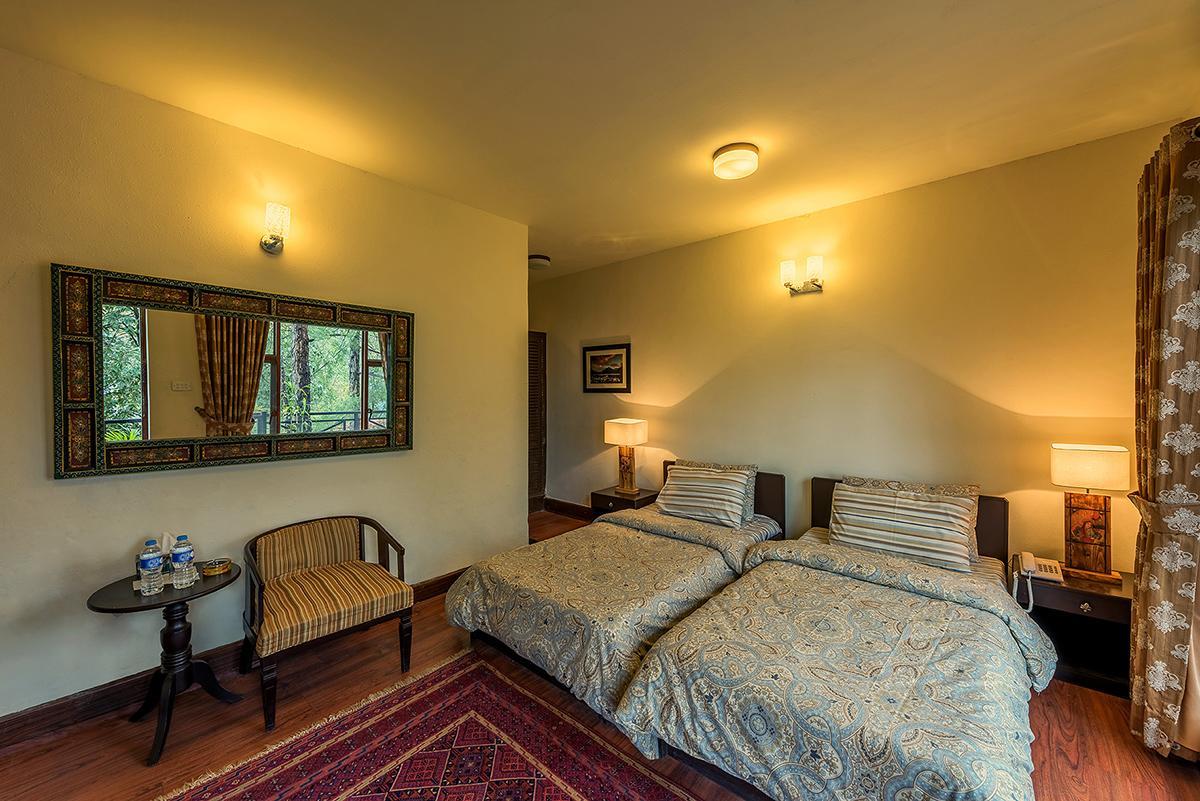 Arcadian Blue Pines Hotel Murree Eksteriør billede