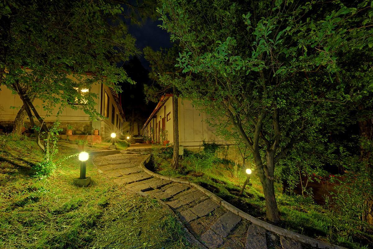 Arcadian Blue Pines Hotel Murree Eksteriør billede