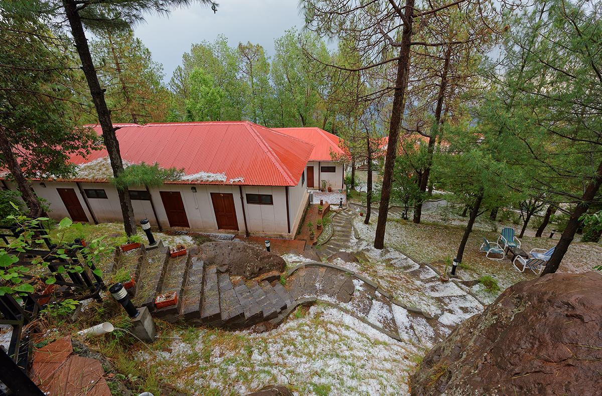 Arcadian Blue Pines Hotel Murree Eksteriør billede