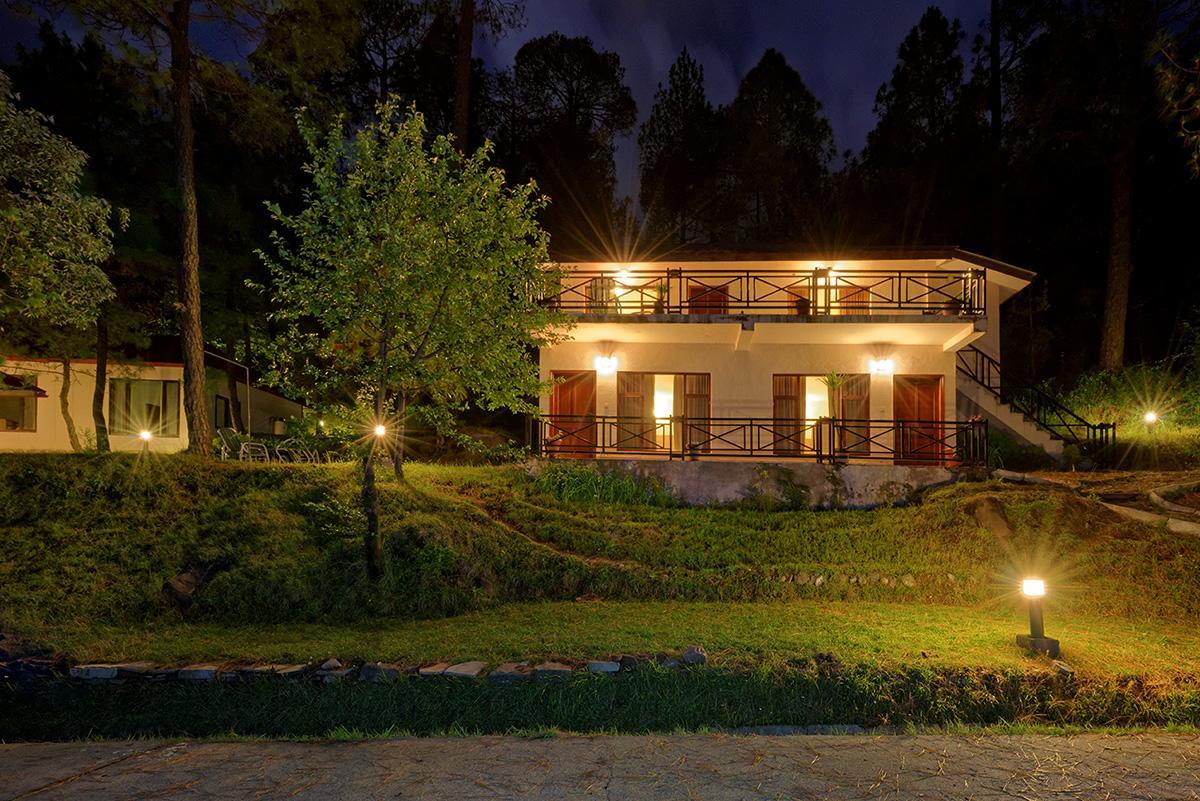 Arcadian Blue Pines Hotel Murree Eksteriør billede
