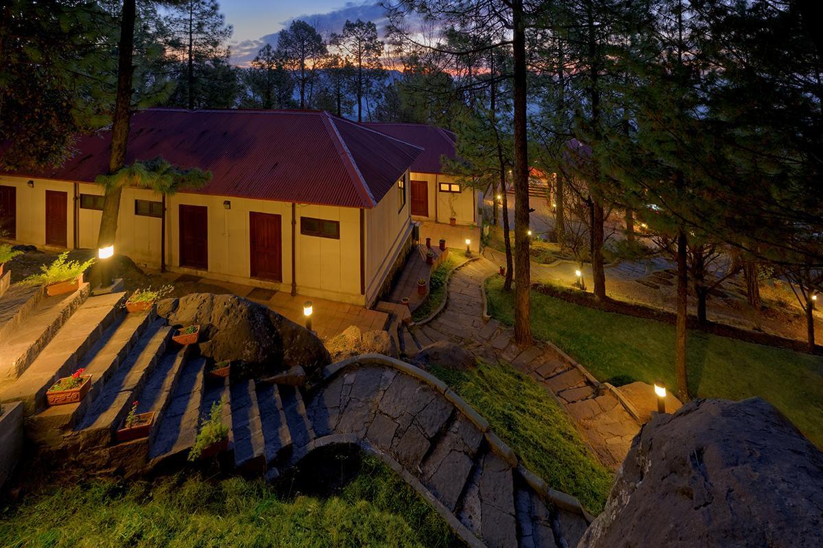 Arcadian Blue Pines Hotel Murree Eksteriør billede