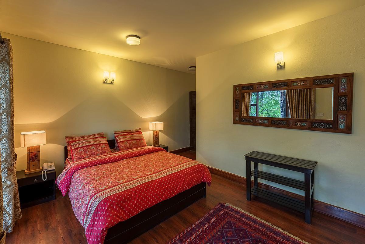 Arcadian Blue Pines Hotel Murree Eksteriør billede