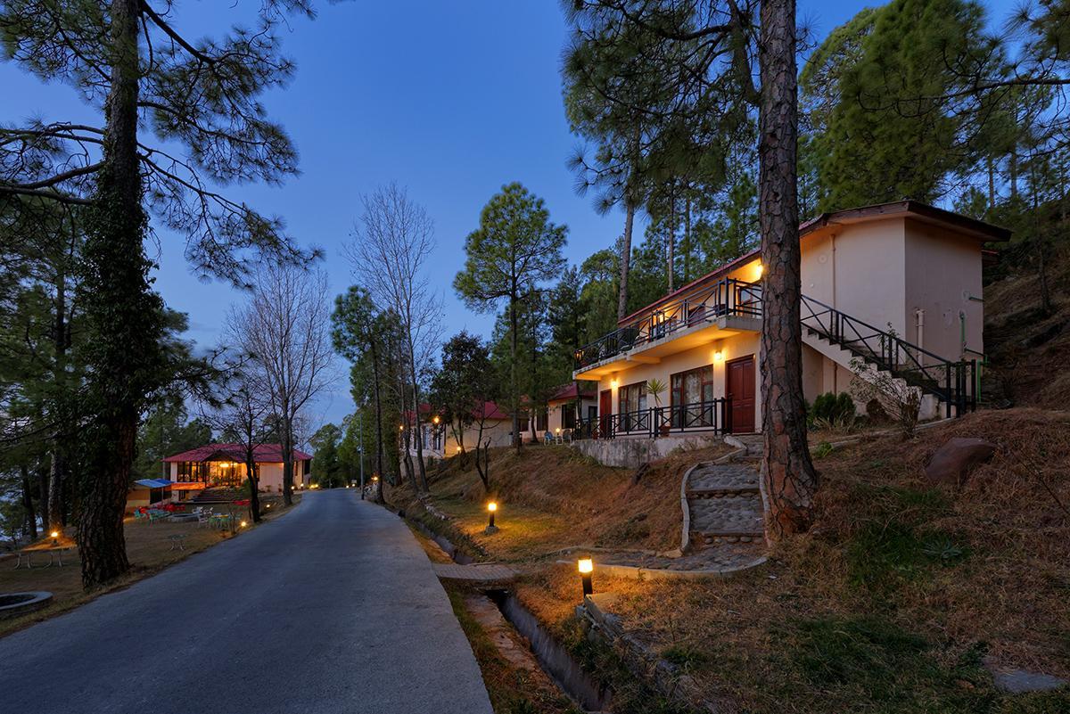 Arcadian Blue Pines Hotel Murree Eksteriør billede