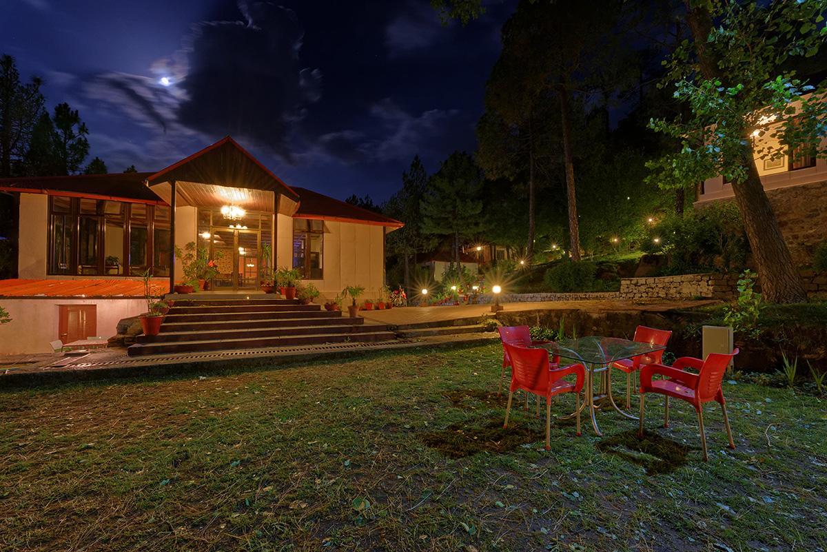 Arcadian Blue Pines Hotel Murree Eksteriør billede